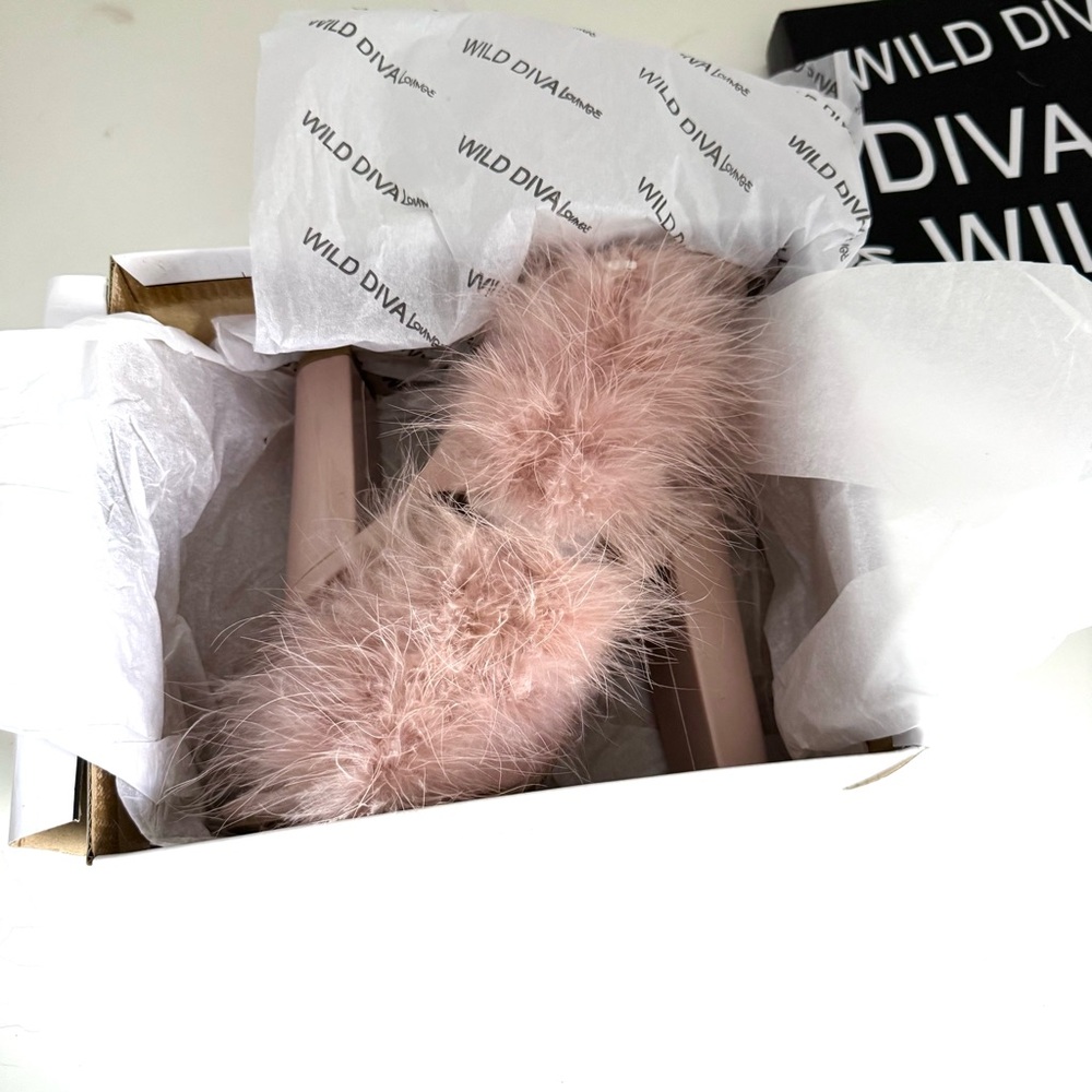 Wild Diva Blush Pink Feathered Slip On Heeled Mules size 5 - Picture 13 of 15